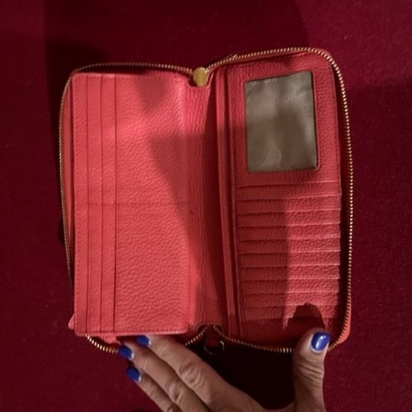 Michael Kors wallet - Picture 2 of 4